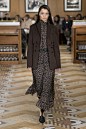 Altuzarra Fall 2018 Ready-to-Wear Fashion Show : The complete Altuzarra Fall 2018 Ready-to-Wear fashion show now on Vogue Runway.