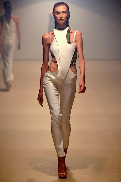 Mugler2012春夏巴黎时装周


...