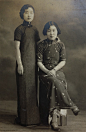 老照片收藏 友谊 同学 姐妹 民国时期 着旗袍女子老照片 一张-淘宝网