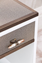 DETAIL - Soft, contemporary bedside table: 