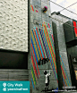 没有一个城市，会像#迪拜#这样爱涂鸦！来到Downtown时尚的City Walk户外购物街区，或是走进JBR海滨休闲街区的步行街（The Walk），除了美食和购物，还能随处见到色彩丰富，独具巧思的现代涂鸦作品，犹如走在街头美术馆一样。而在传统与现代完美融合的2nd of December街道，你还能见到中国@-画图男- 陈英杰 创作的《阿拉伯猎鹰》涂鸦（图9）。看过这些充满想象力的创作，你也来分享下在迪拜拍下的街头艺术涂鸦美图吧！（图源streetartnews.net & 网友IG）