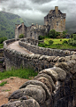 苏格兰的城堡，象在格林童话中_百度图片