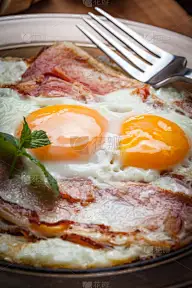 熏猪肉,煎蛋,垂直画幅,饮食,早餐,清新,无人,膳食,肉,盘子