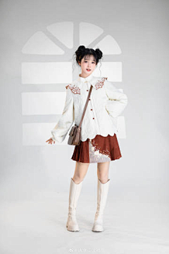 墨黛鱼采集到袖袍服饰