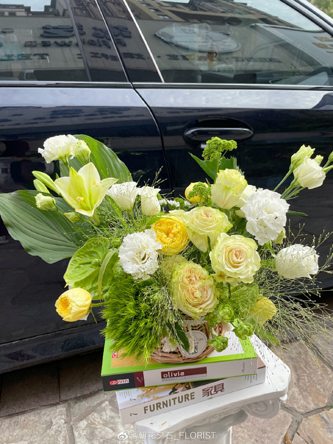 白绿色系手提花篮 2青岛·壹品华庭 ​​...