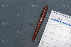 2021年5月-螺旋式桌面日历