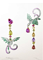 Van Cleef & Arpels stunning asymmetrical earrings: 