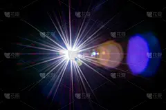 透镜闪耀太阳光。太阳闪光效果或星点辉光在黑色背景。闪烁着圆形和六角形，彩虹光环。