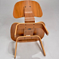 Plywood Charles and Ray Eames for Herman Miller LCW Walnut Lounge Chair For Sale