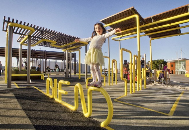 澳大利亚阿德莱德港口改建滨海儿童运动公园...