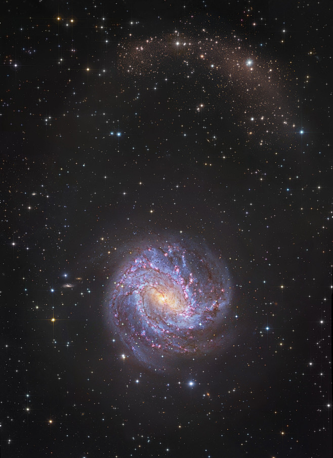 星系M83的恒星流