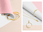 Alma Frieda Jewelry : Paper set design, photography and retouching for Alma Frieda jewelry. 