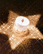 Photo shared by Charlotte Tilbury, MBE on October 26, 2024 tagging @charlottetilburyskincare. 可能是包含下列内容的图片：一人或多人、化妆、香氛、仙女棒、蜡烛、香水、护手霜和文字.