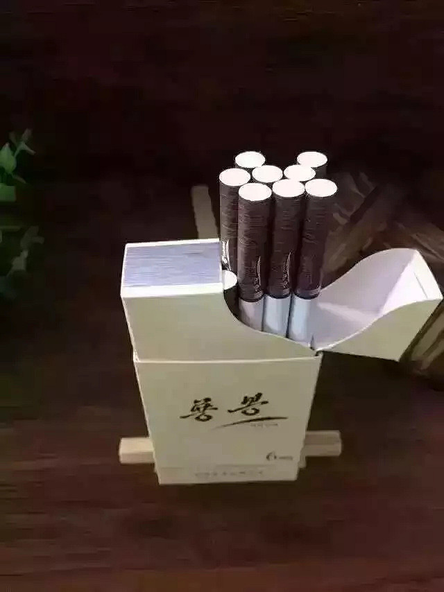 外烟迷通过书签栏工具采集于2016-10-16 16:41:04朝鲜龙峰朝鲜香烟外