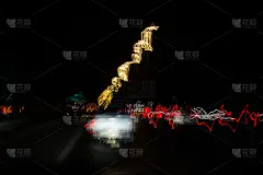 光线线抽象模糊的汽车。