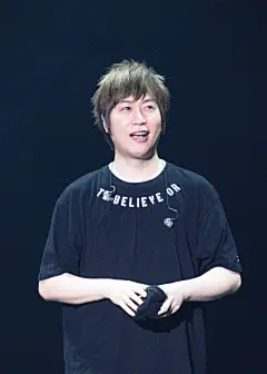 | 到时间啦，该回家了。
啊不然加一首？就一首哦～！

（一组只能做表情包的渣图收到了你的宠溺！
#五月天人生无限公司# @ 福州20171014 