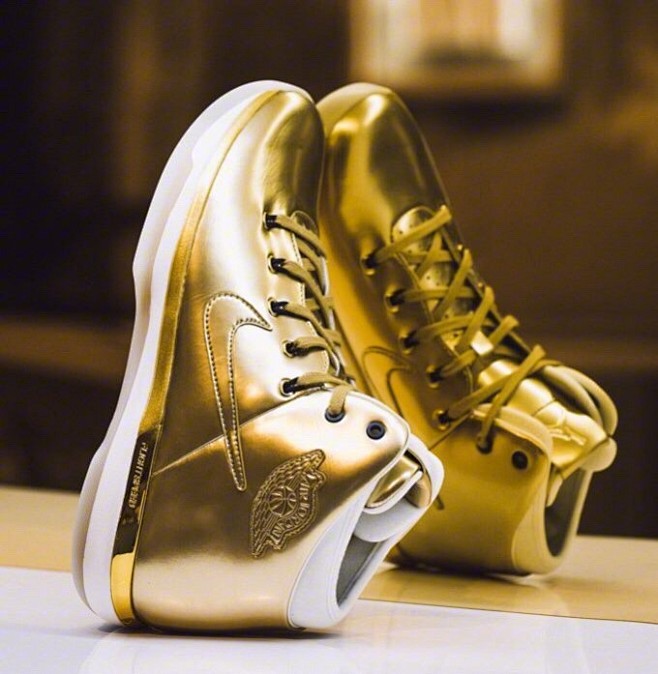An All-Gold Air Jord...