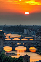 日落的阿诺，佛罗伦萨，意大利
