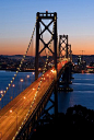 Bay Bridge, San Francisco at dusk   三藩湾跨海大桥，黄昏

