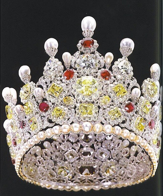 Crown with Rubies di...
