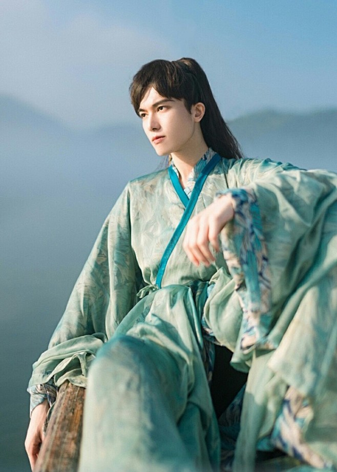 【少年游·不问归期】<br/>依依脉脉两...