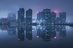海滨城市高楼大厦夜景摄影图