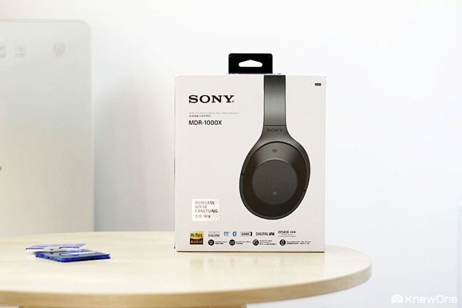 Sony MDR-1000X - 安静的...