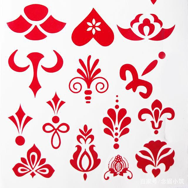 花钿〔又称花子、面花、贴花〕

眉字春山...