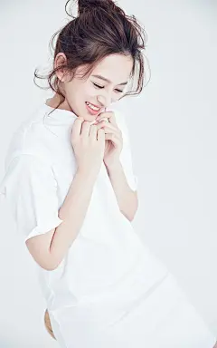 逗逼女神唐本清纯灵动写真手机壁纸下载