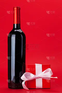 情人节礼盒和酒