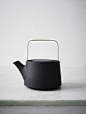 anna lerinder | black teapot.: 