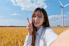 啊居二十一采集到摄图网-人物图片