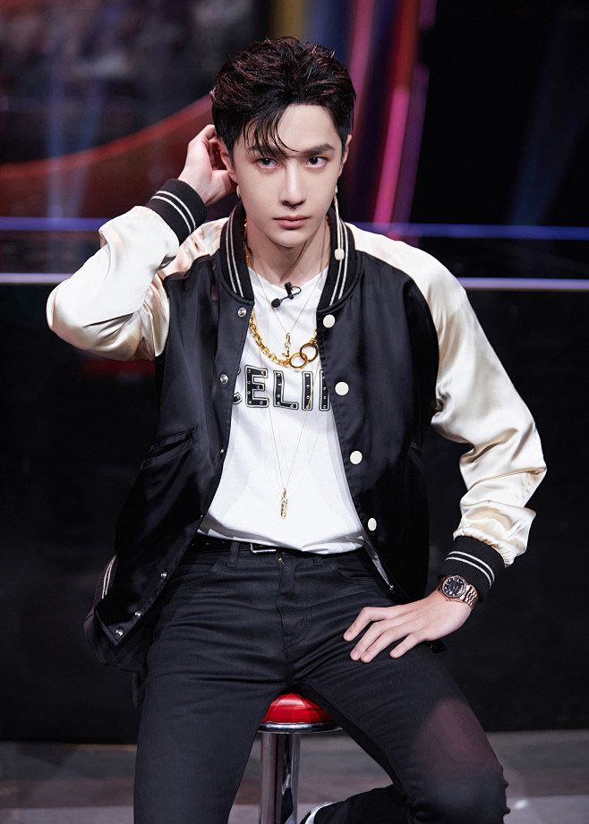 YIBO-OFFICIAL的照片 - 微...