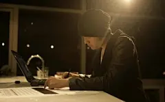 周杰伦卖萌耍酷壁纸