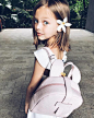 俄罗斯小模特Anna Pavaga私照合辑：人小鬼大，8岁就被称为俄罗斯最美女孩！