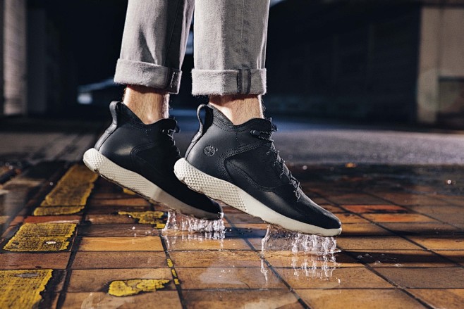 Timberland 全新 FlyRoa...