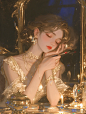 T59 涂口红的少女