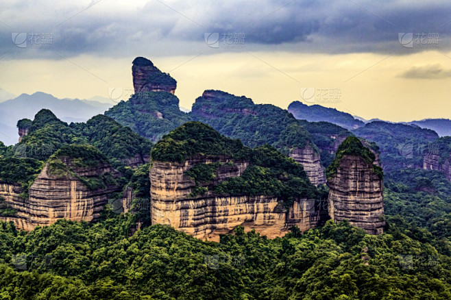丹霞山风景名胜区,channel tunnel terminal,海峡隧道终端,韶山,丹侬山,丹霞地貌,山顶,峭壁,水平画幅,地形