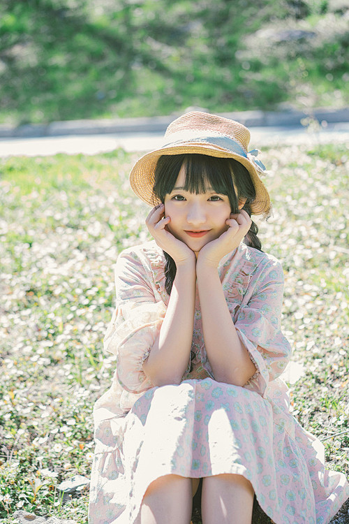 阿尔卑斯山下的少女_2