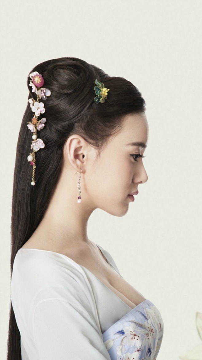 转采于2018-05-26 14:43:33欢乐无双·江铠同古装剧蔓曦同采自duitang