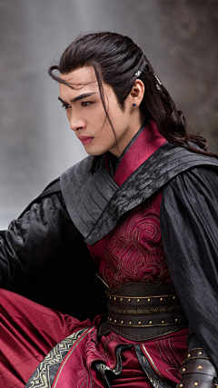Victoria_Zhou采集到古风男性参考