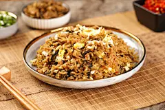 外婆菜蛋炒饭