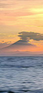 《海》