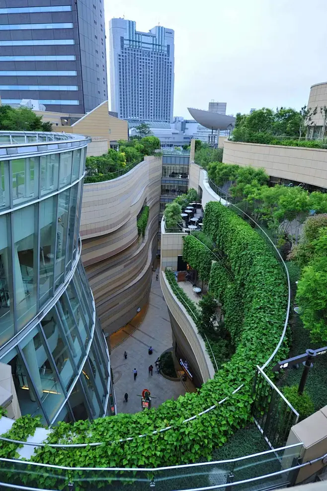行旅｜绝处逢生、成就城市峡谷：日本大阪难波公园（NambaParks）-花瓣网