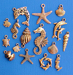几许轻浅采集到Charms