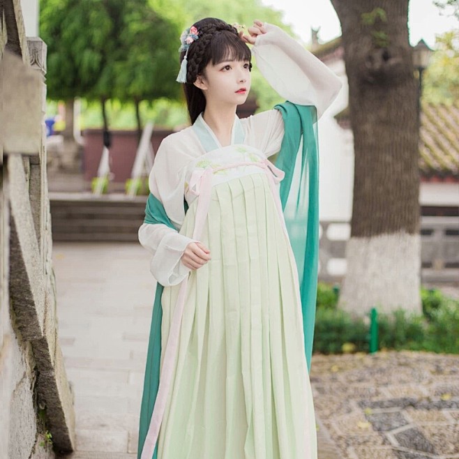 华姿仪赏汉服……或者自创汉服