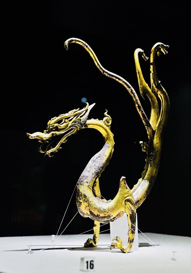 西安 唐龙西安博物馆唐龙简介唐代鎏金走龙陕西博物馆燕国铜龙鎏金