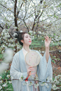 小小琼英舒嫩白，未饶深紫与轻红。-汉服频道-我爱古装网 - 古装爱好者的天堂