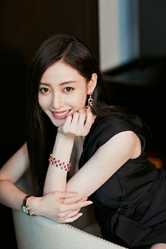 凌晨光明采集到美女图册