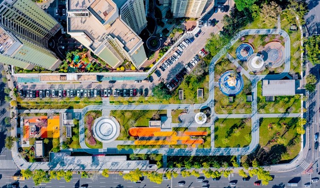 上步绿廊公园带设计，深圳 / 深圳市城市交通规划设计研究中心股份有限公司 : 地铁拉来的绿廊公园带，城市生活的自定义剧场